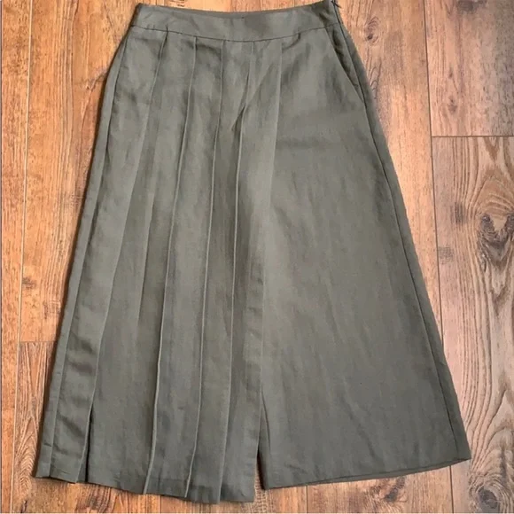 NWOT Zara Olive Green Pleated Split Skirt Culottes